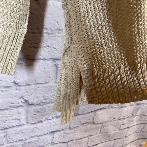 Universal Thread Beige Oversized Knit V-Neck Sweater - Size XL - Picture 4 of 8